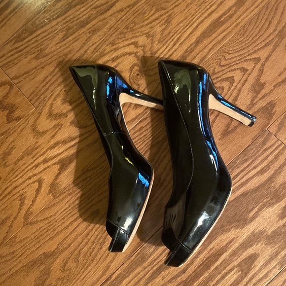 Via Spiga Heels Designed in Italy, Black Patent, Size 8M, Like New, Hardly Worn - Picture 3 of 5